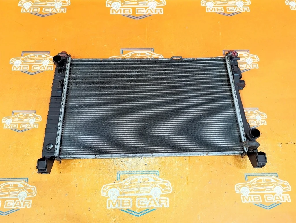 Радиатор Mercedes-Benz