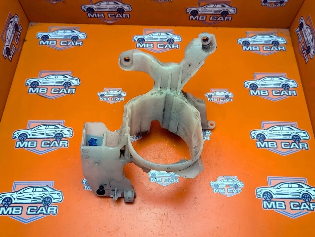 Кронштейн Mercedes-Benz