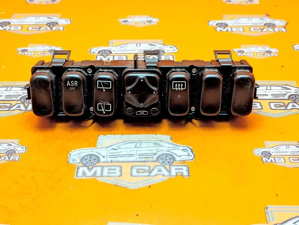 Блок кнопок Mercedes-Benz