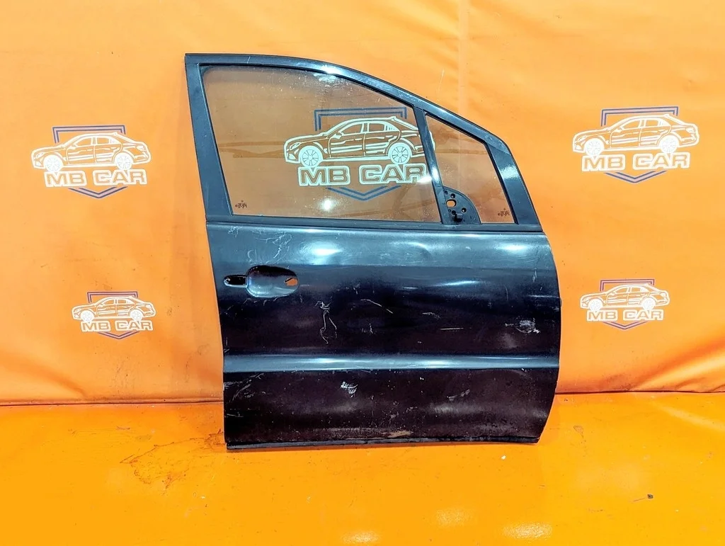 Дверь передняя правая Mercedes-Benz
