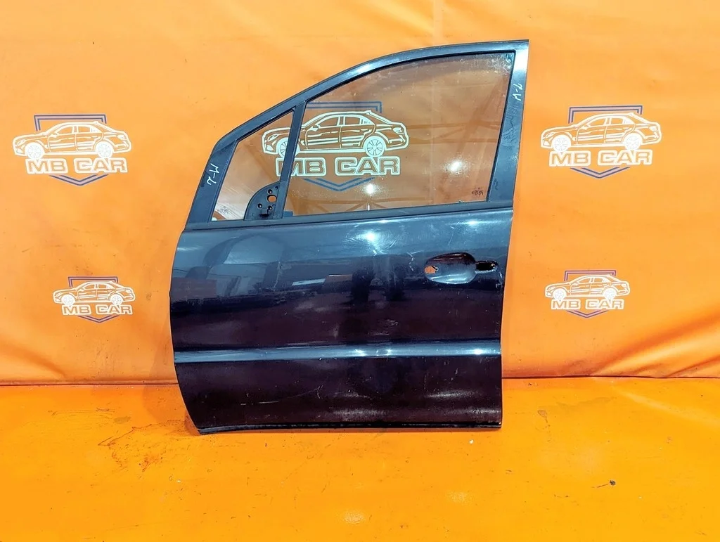 Дверь передняя левая Mercedes-Benz