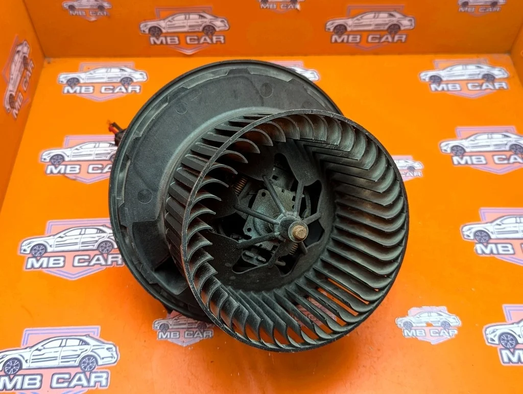 Моторчик печки Mercedes-Benz