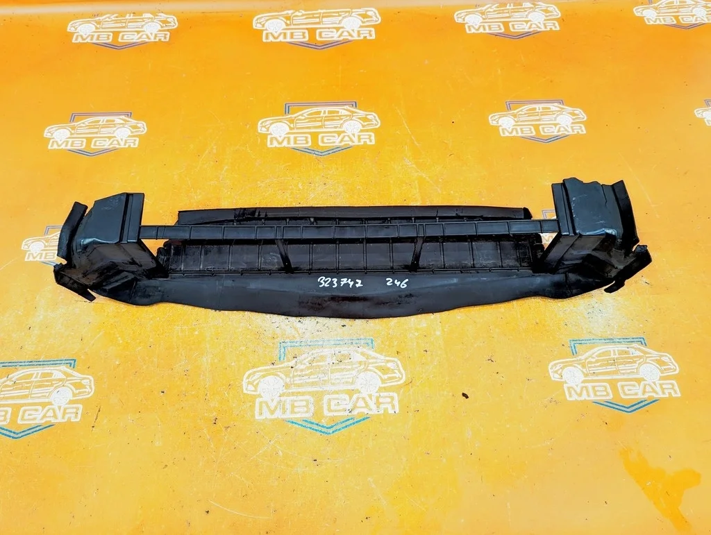 Кожух радиатора Mercedes-Benz