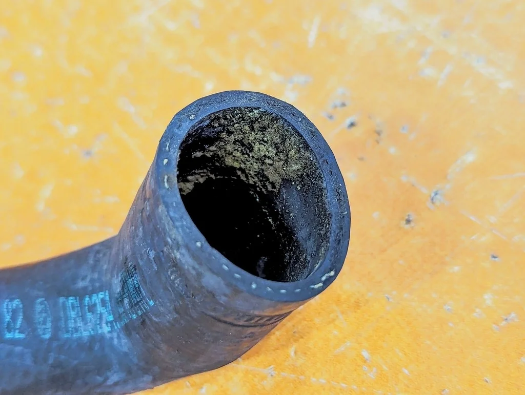 Патрубок радиатора Mercedes-Benz