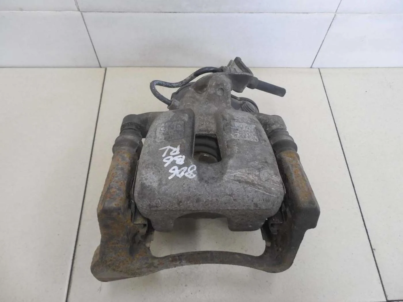 Суппорт задний левый Passat [B6] 2005-2010