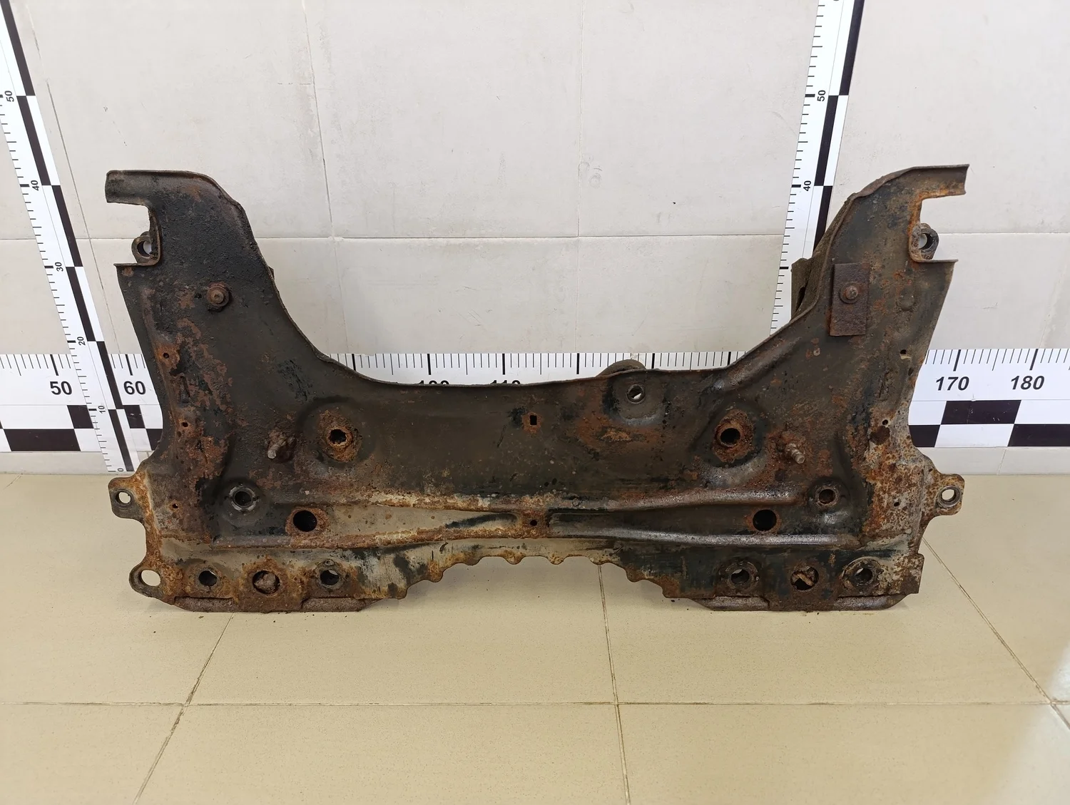 Балка подмоторная Focus I 1998-2004