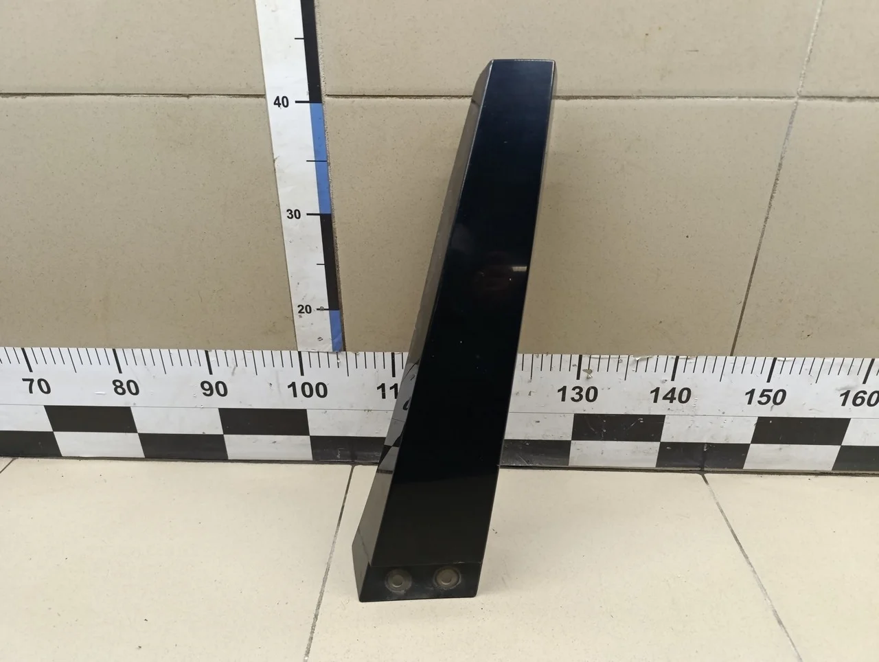 Накладка стойки Jetta 2011>