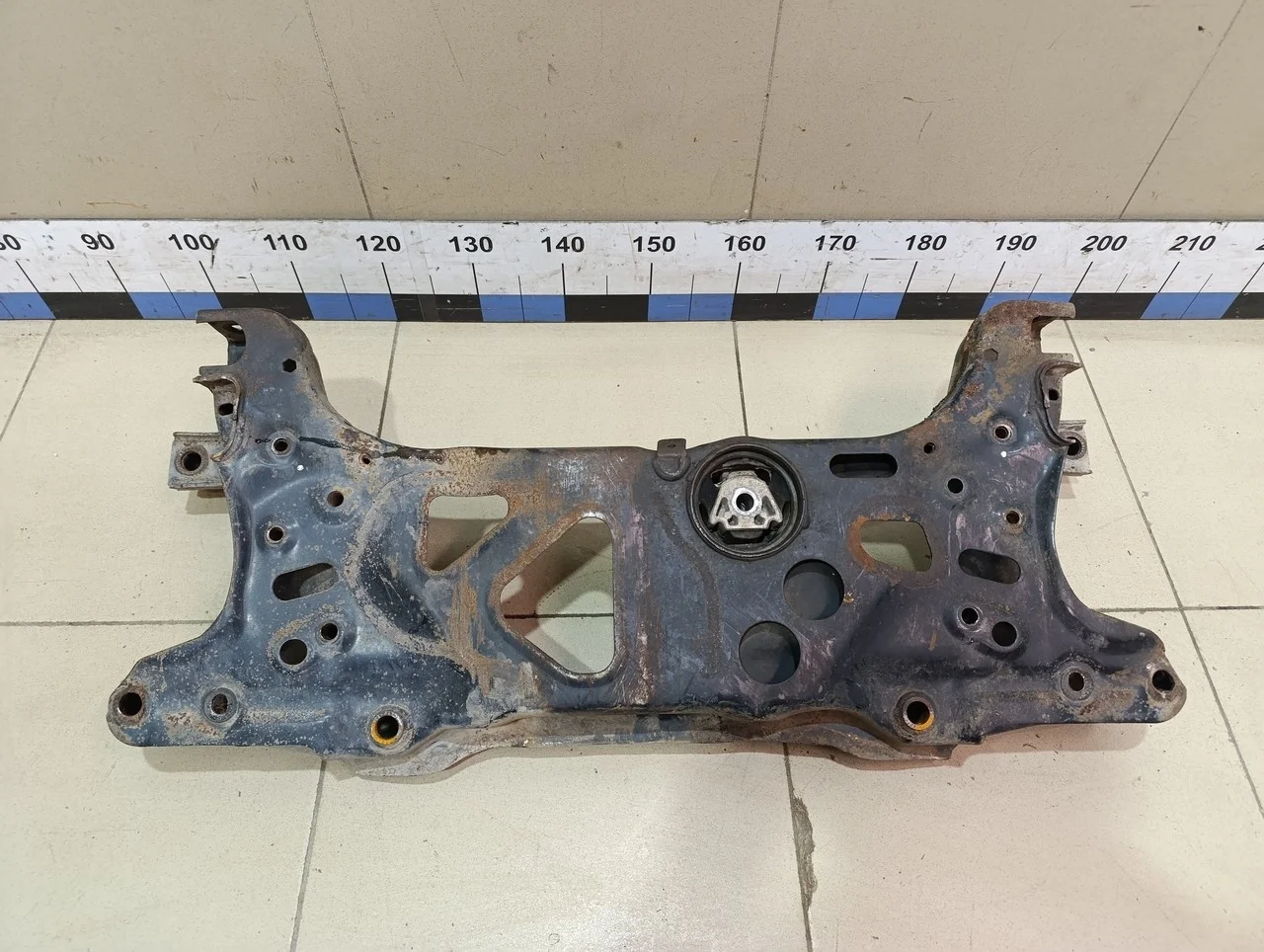 Балка подмоторная Jetta 2011>