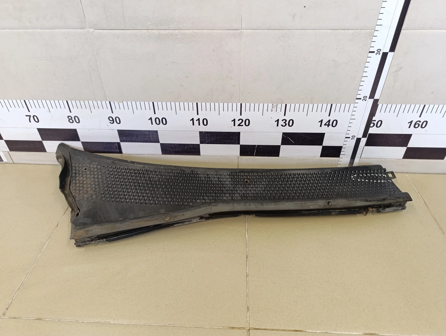 Решетка стеклооч. (планка под лобовое стекло) Focus I 1998-2004