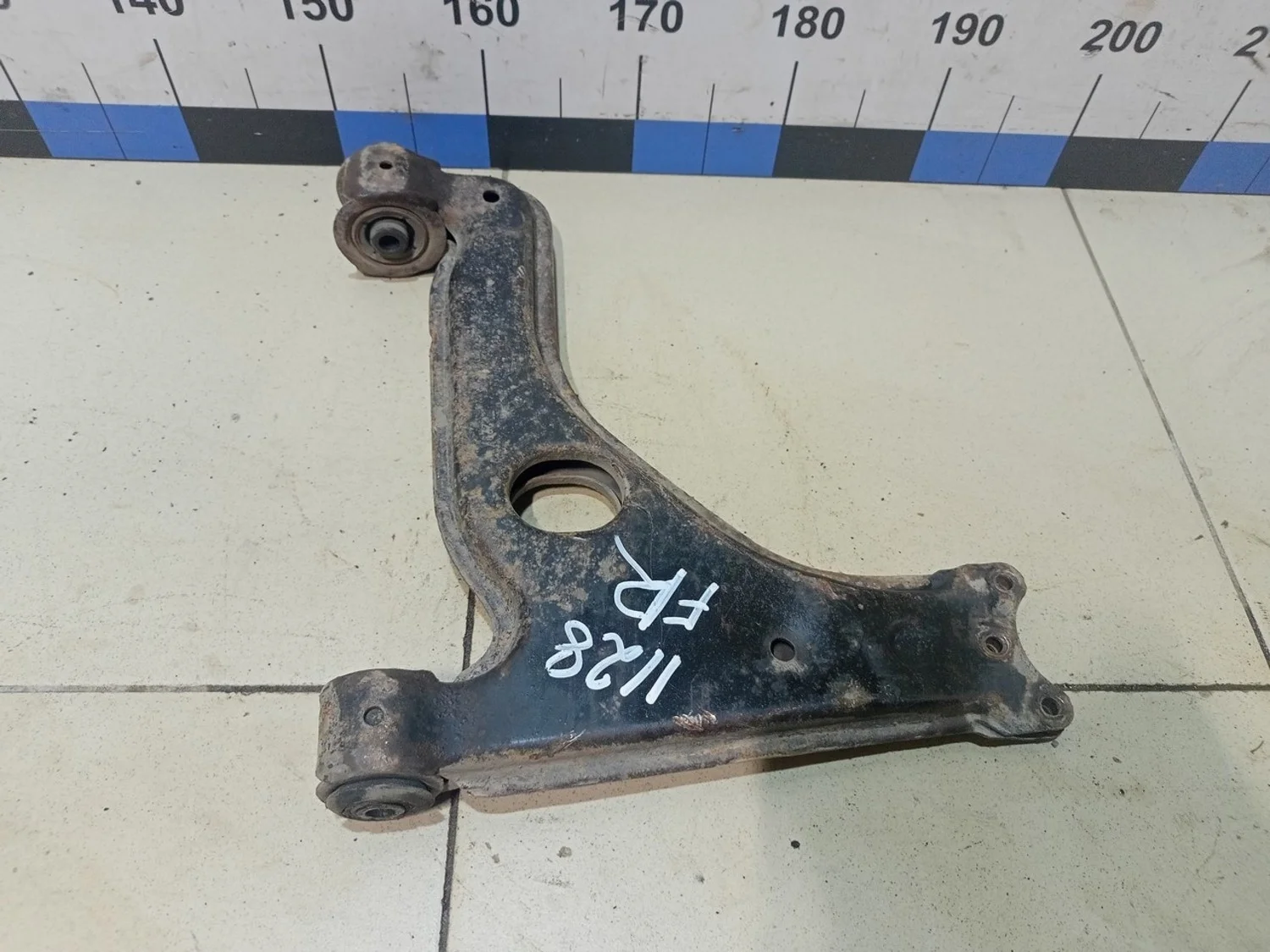 Рычаг передний правый Astra H / Family 2004-2015