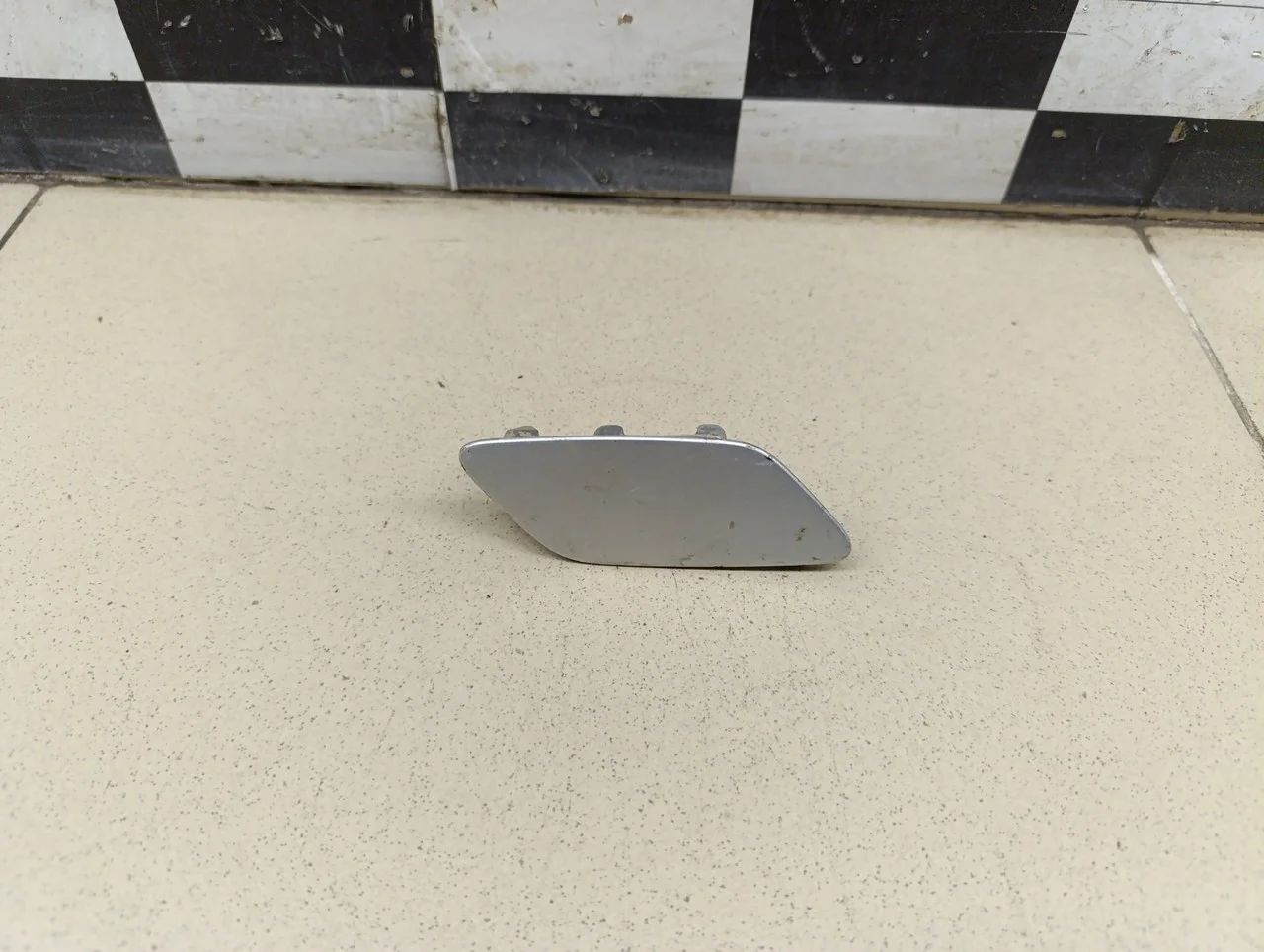 Крышка форсунки омывателя Jetta 2011>