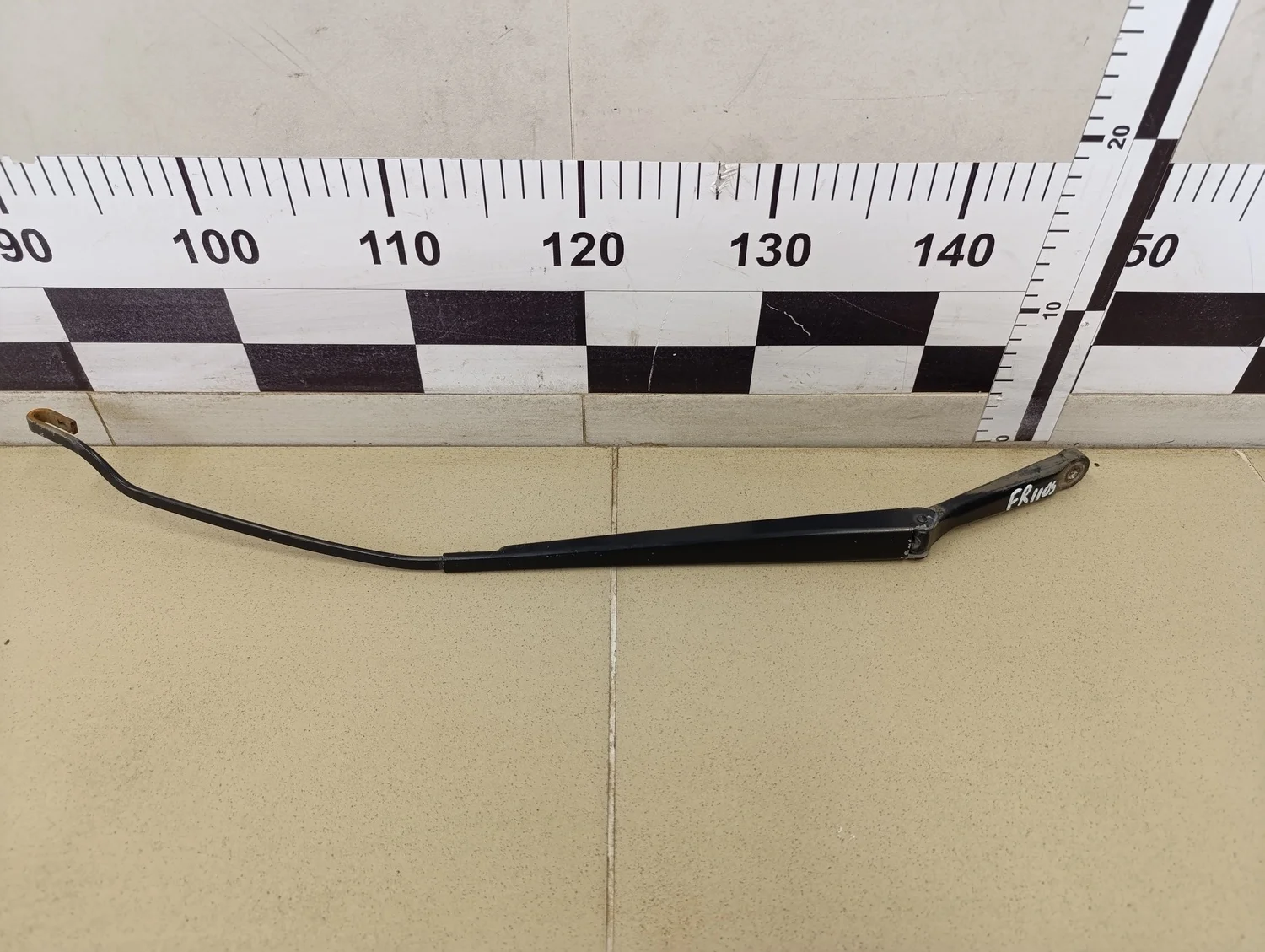 Поводок стеклоочистителя передний правый Focus I 1998-2004