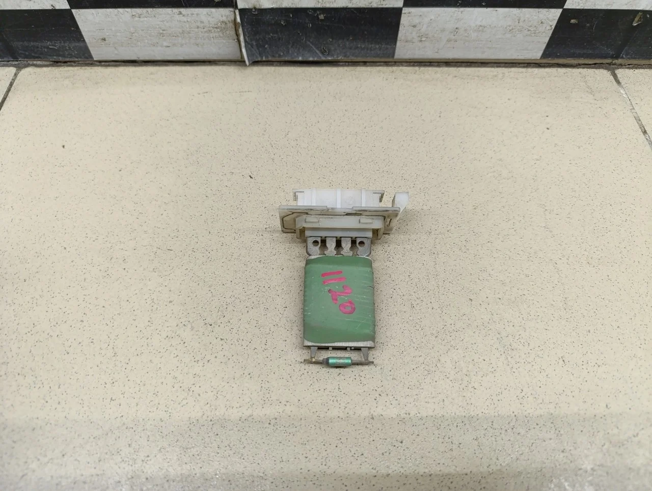 Резистор отопителя Passat [B6] 2005-2010