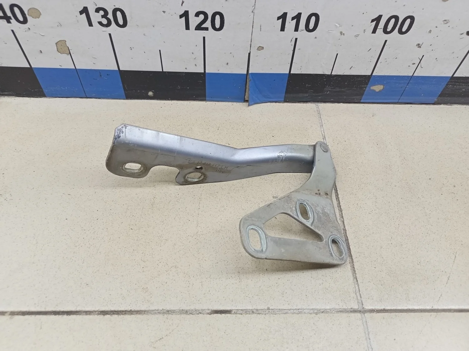 Петля капота левая Astra H / Family 2004-2015