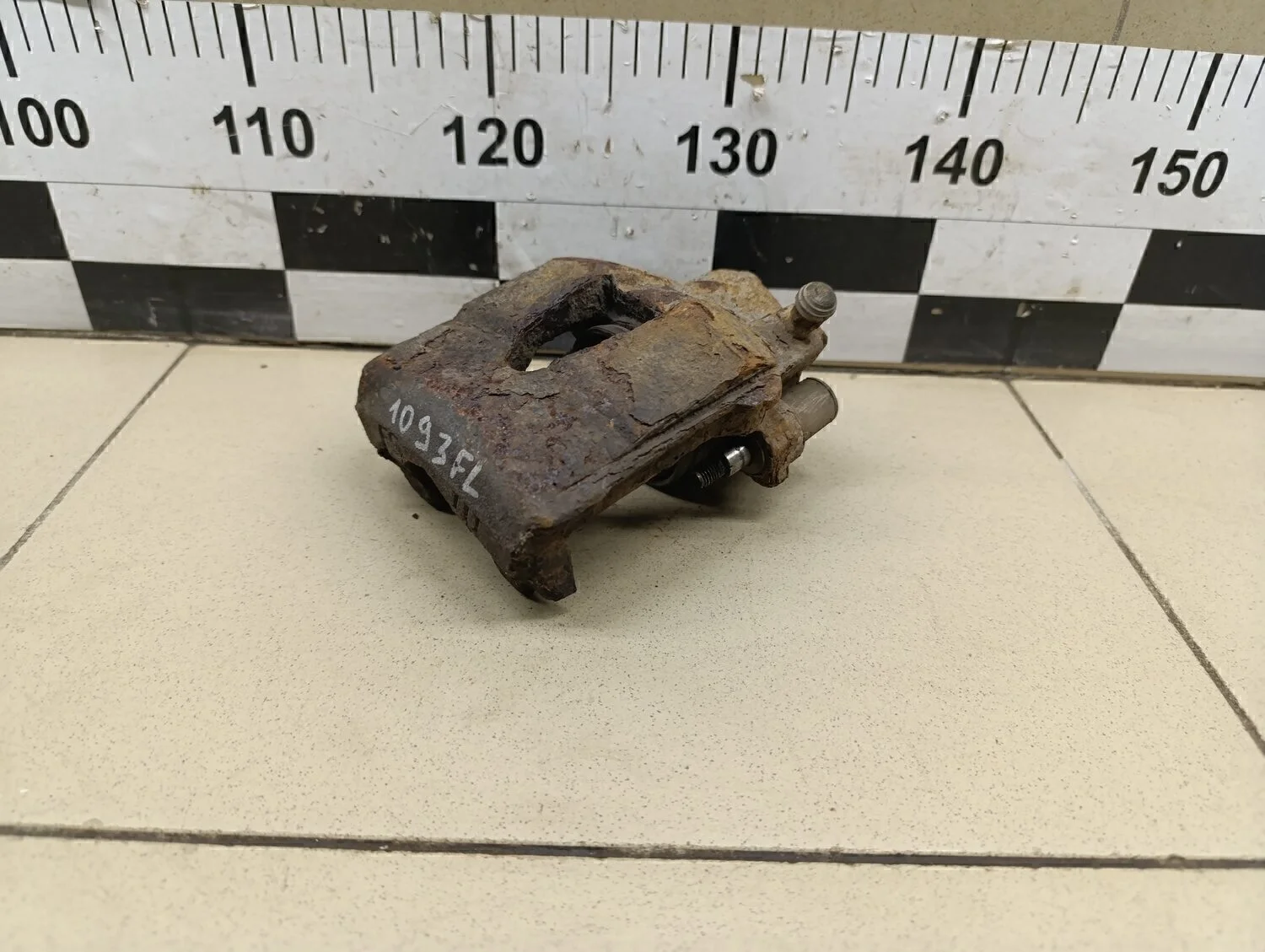 Суппорт передний левый A3 (8L1) 1996-2003