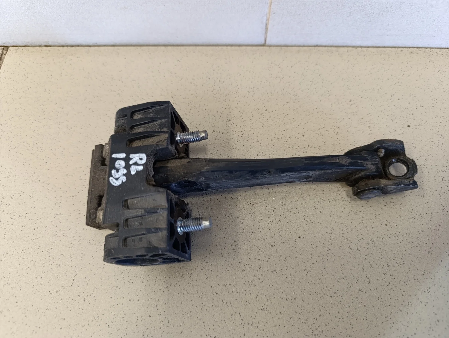 Ограничитель двери Astra H / Family 2004-2015