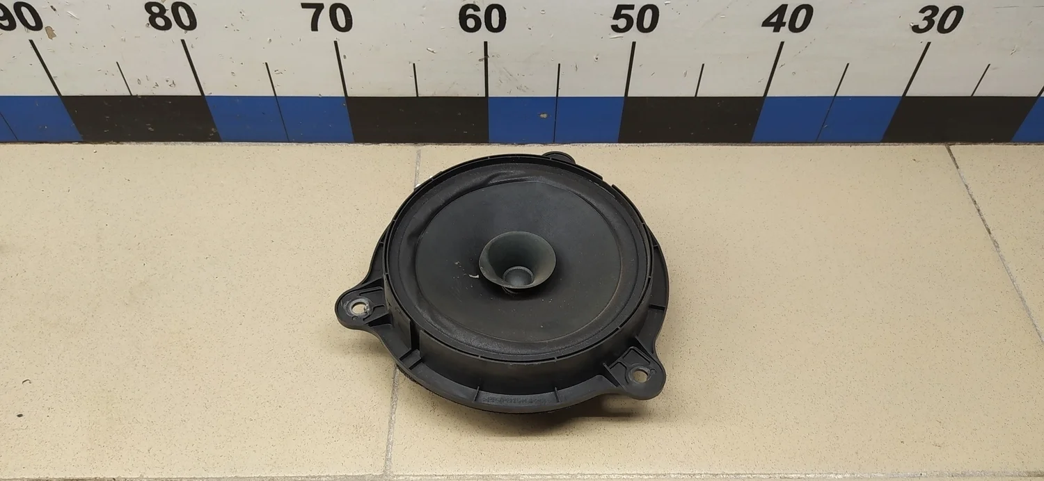 Динамик Logan II 2014>