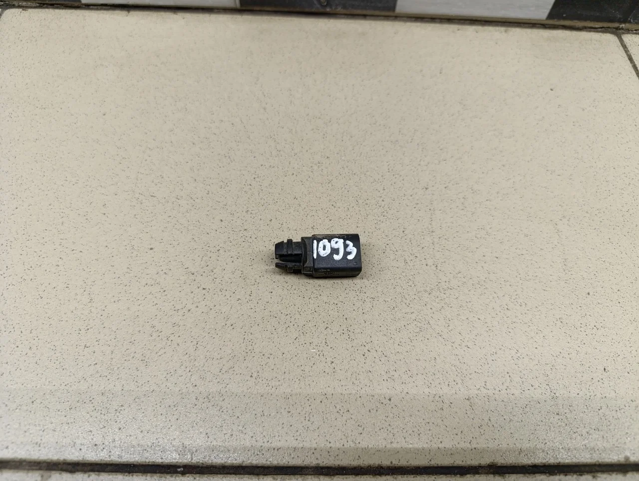 Датчик температуры воздуха A3 (8L1) 1996-2003