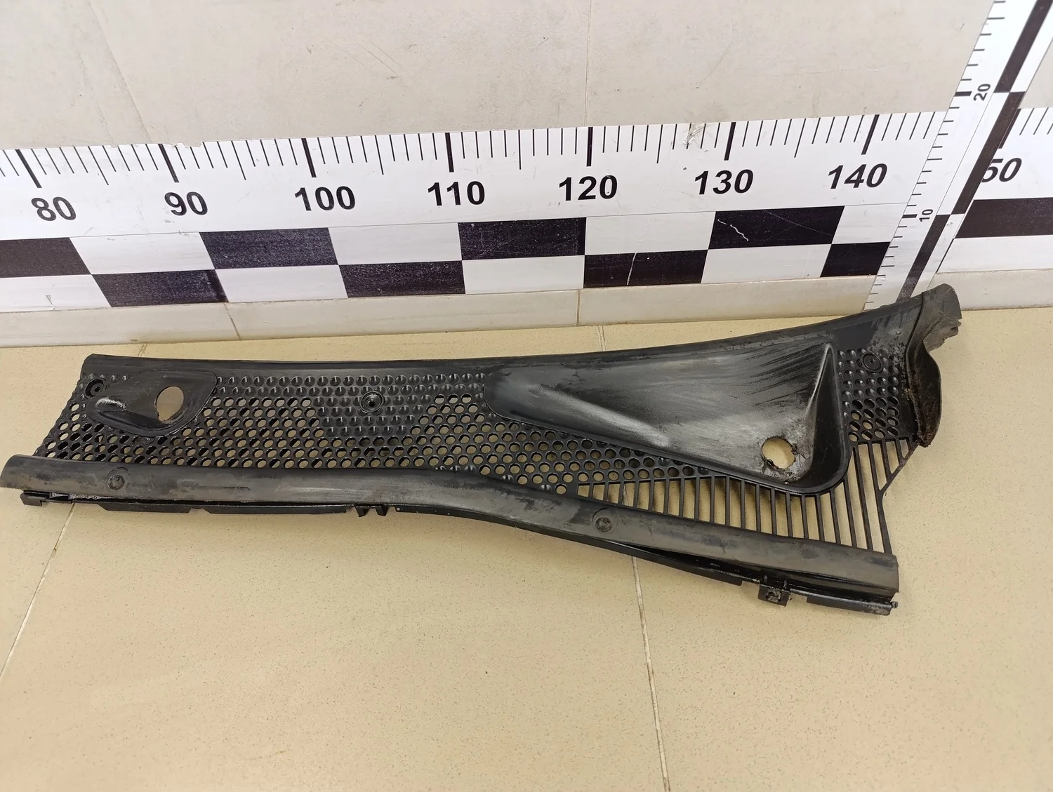 Решетка стеклооч. (планка под лобовое стекло) Focus I 1998-2004