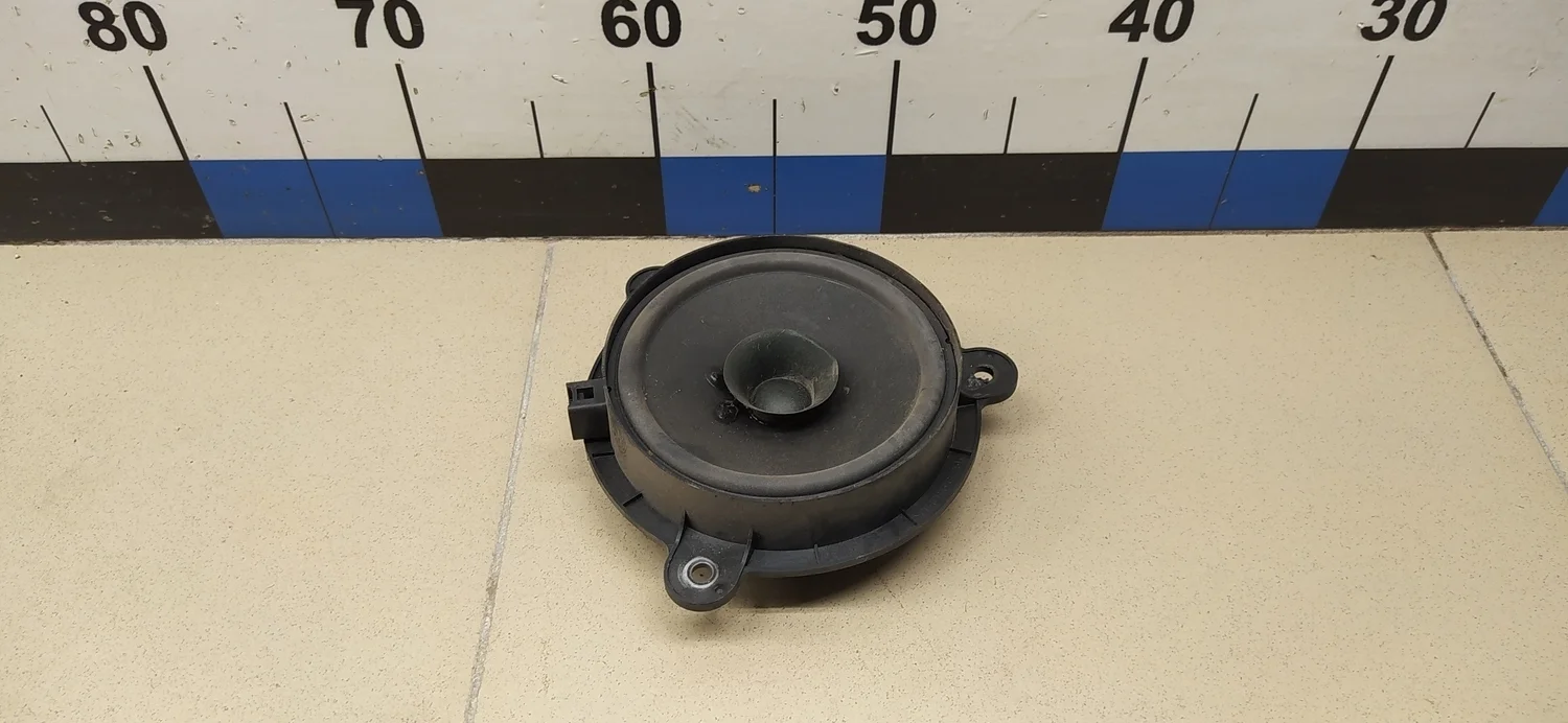 Динамик Logan II 2014>