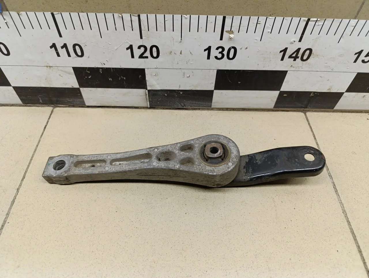 Опора двигателя задняя Yeti 2009>