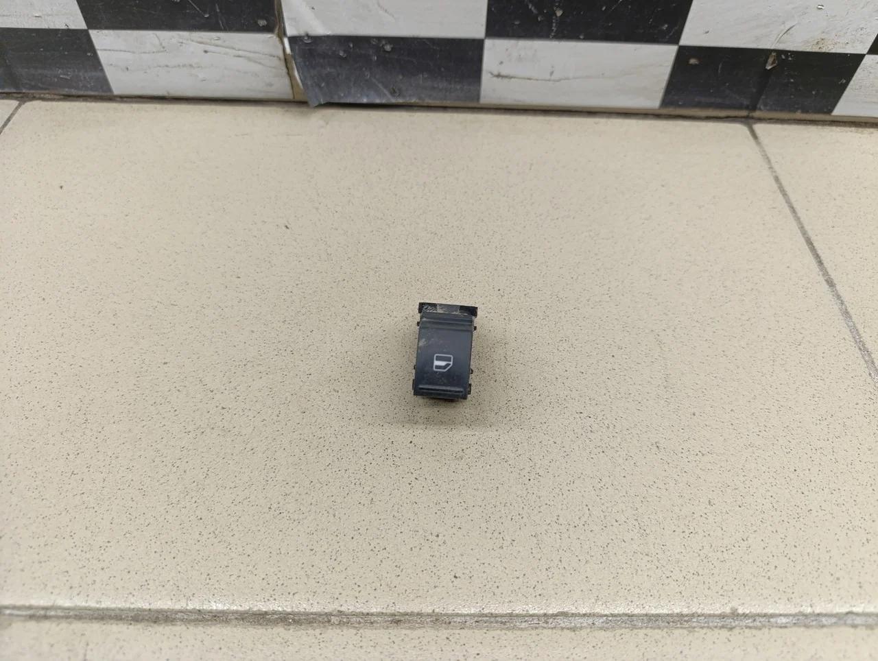 Кнопка стеклоподъемника Passat [B6] 2005-2010