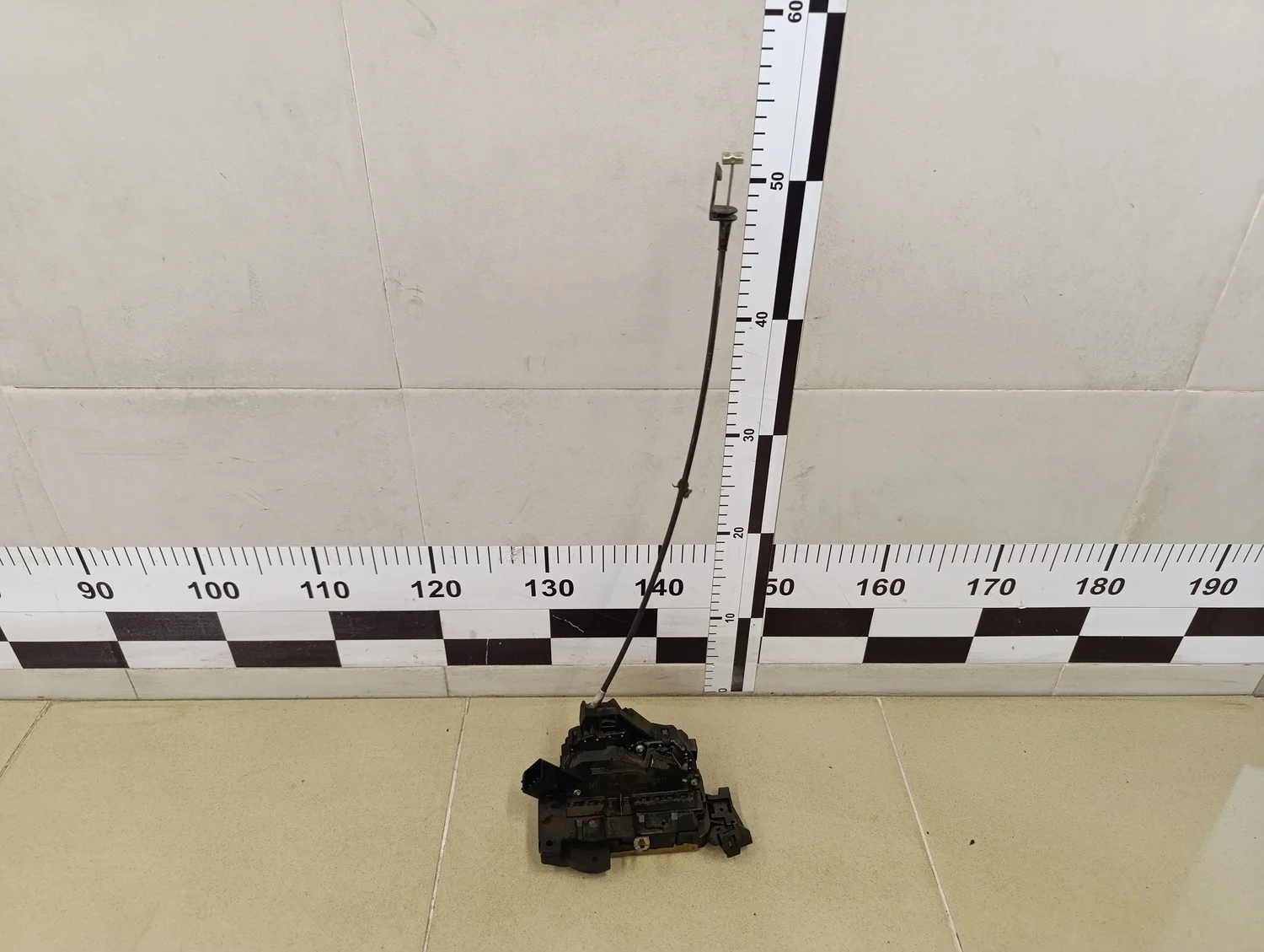 Замок двери задней левой Focus I 1998-2004