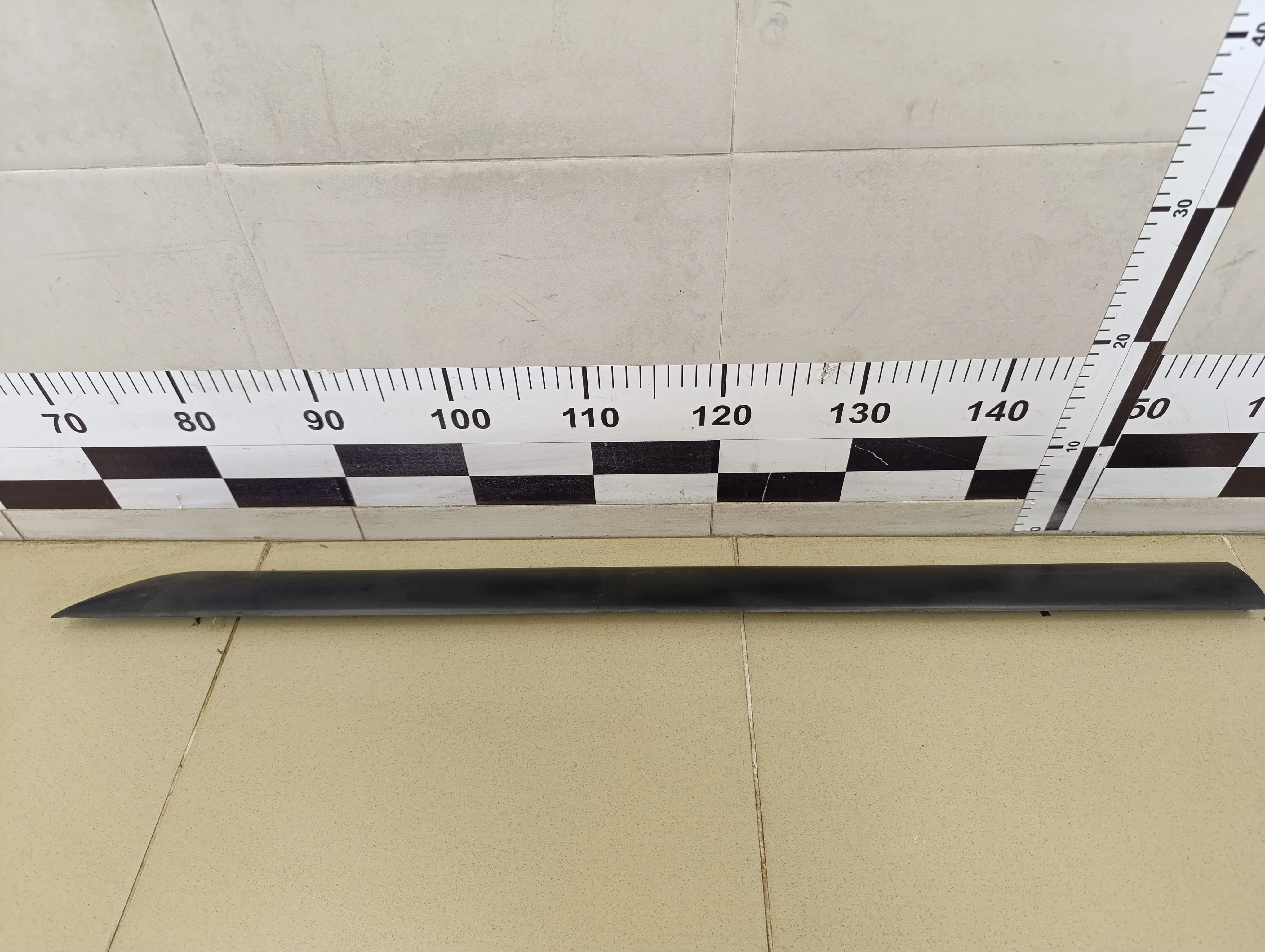 Молдинг передней правой двери Focus I 1998-2004