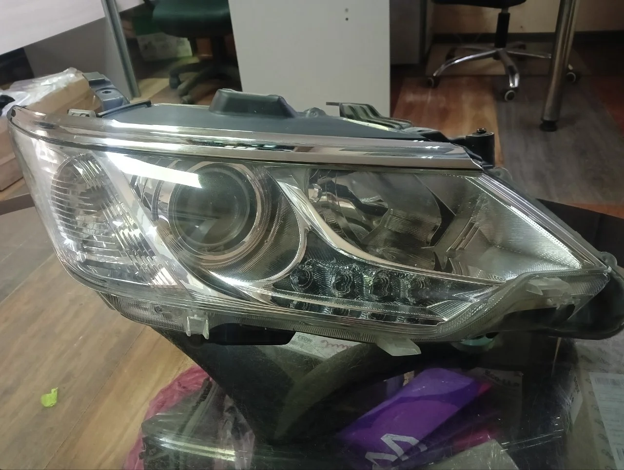 Фара ксенон Toyota Camry 2014-2017 8114533800 55, передняя правая