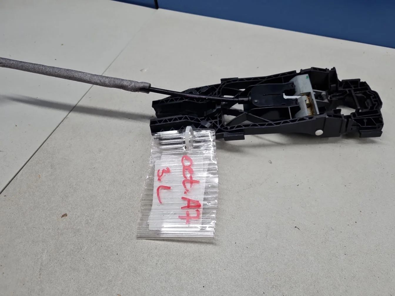 Кронштейн ручки двери левой для Skoda Octavia A7 2013-2020