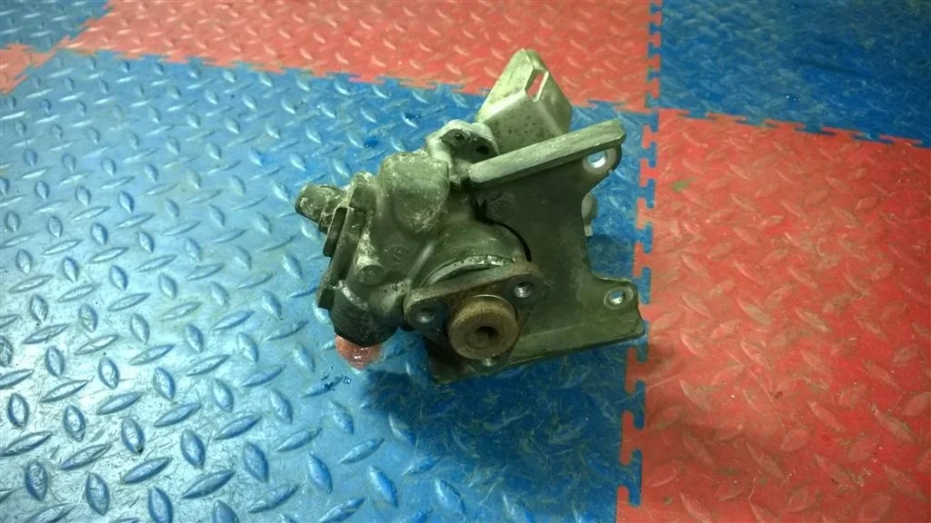 насос гидроусилителя BMW X5 E53  M54B30 231 лс 3.0i