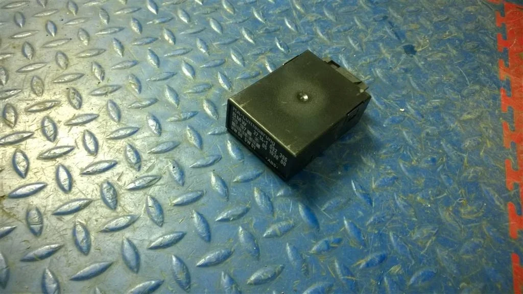 блок подачи воздуха BMW X5 E53  M54B30 231 лс 3.0i