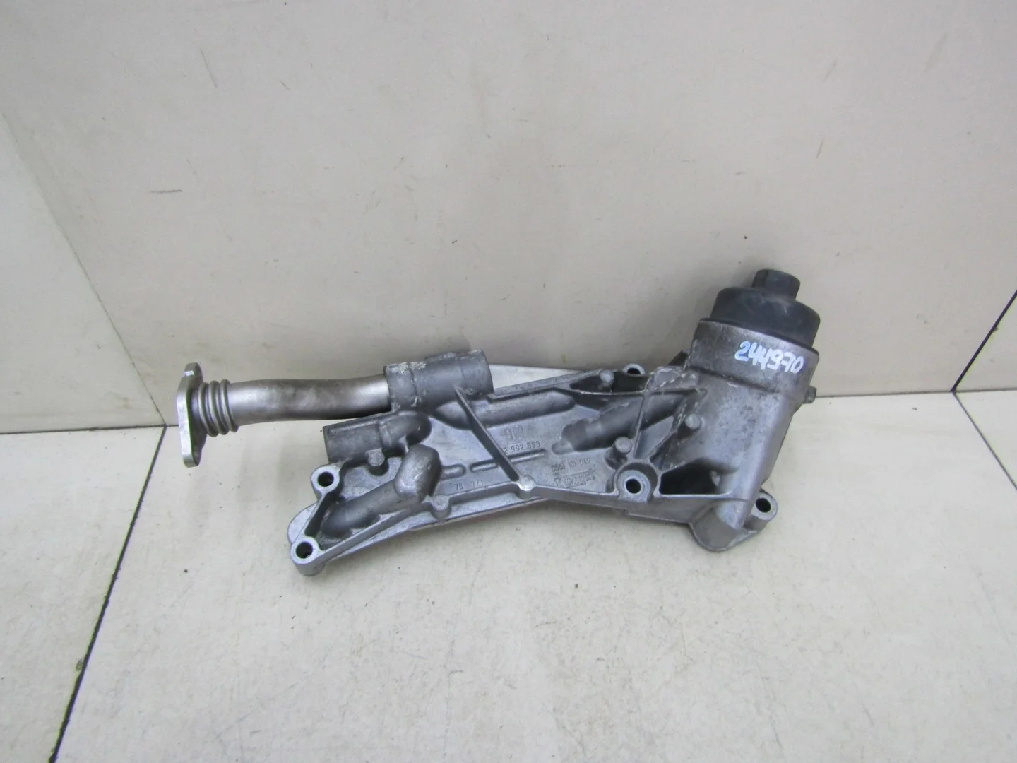 Корпус масляного фильтра Opel Astra H \ Family 2004-2015  [12992593]  1.6 Z16XER в Вологде