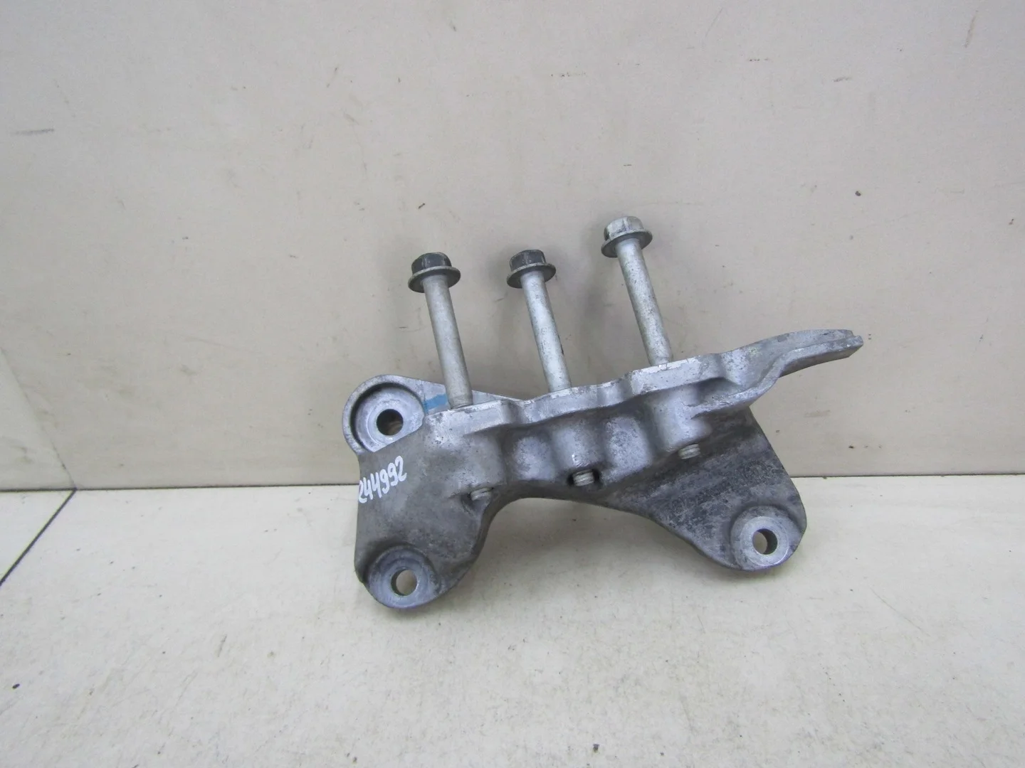 Кронштейн двигателя правый Chevrolet Cruze 2009-2016  [13248507]  1.6 1.8 в Вологде