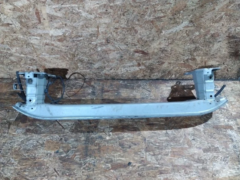 Усилитель бампера VOLVO V50 2005 MW