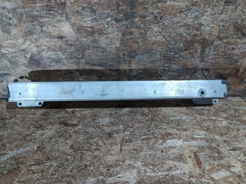 Усилитель бампера Peugeot 308 2012 4C