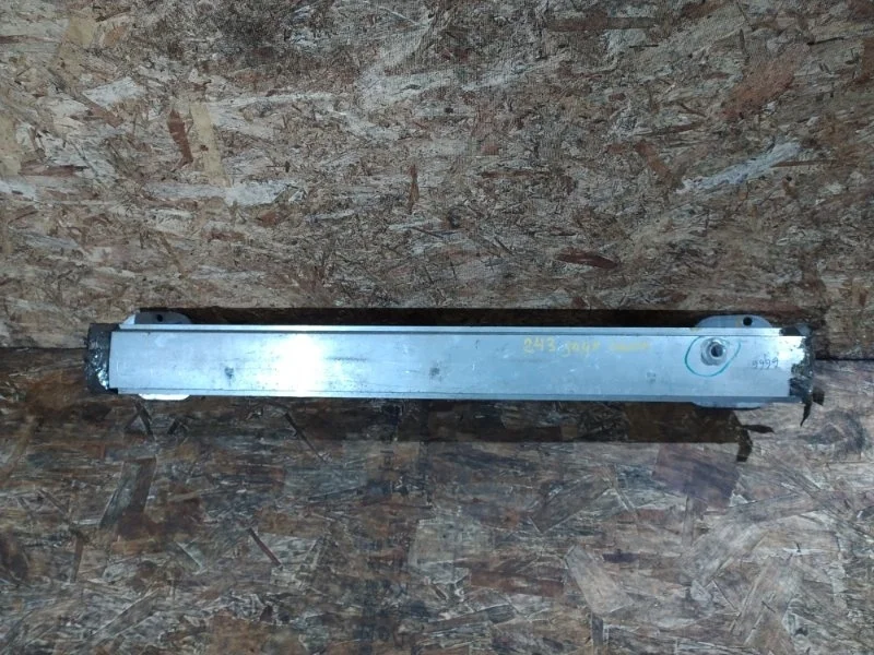 Усилитель бампера Peugeot 308 2012 4C