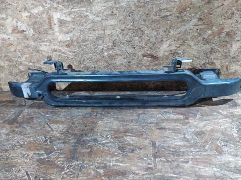 Усилитель бампера Peugeot 407 2009 6D