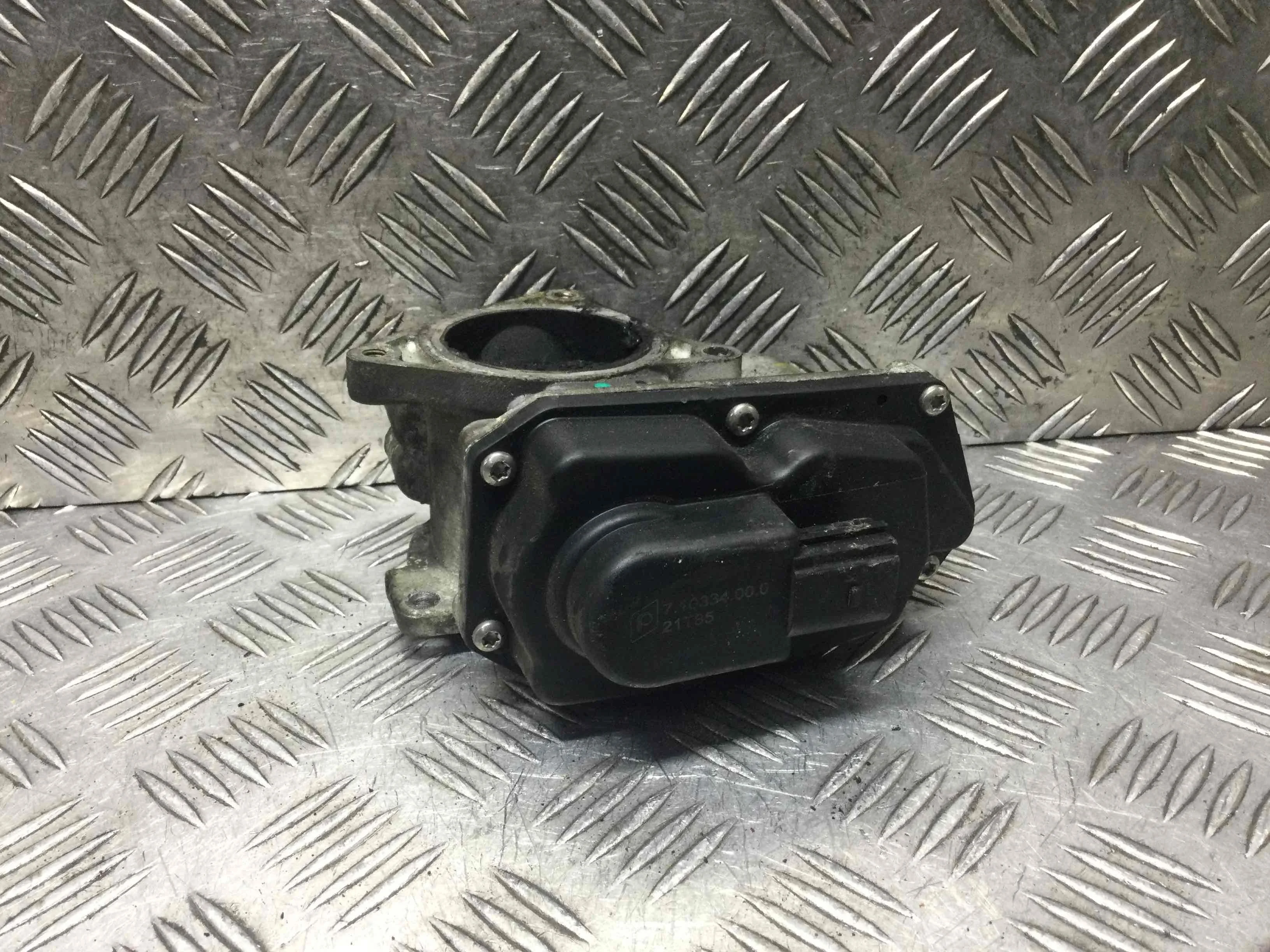 Клапан EGR Volkswagen Passat B6 (2005-2010) дизель 2.0 TDI DSG Седан