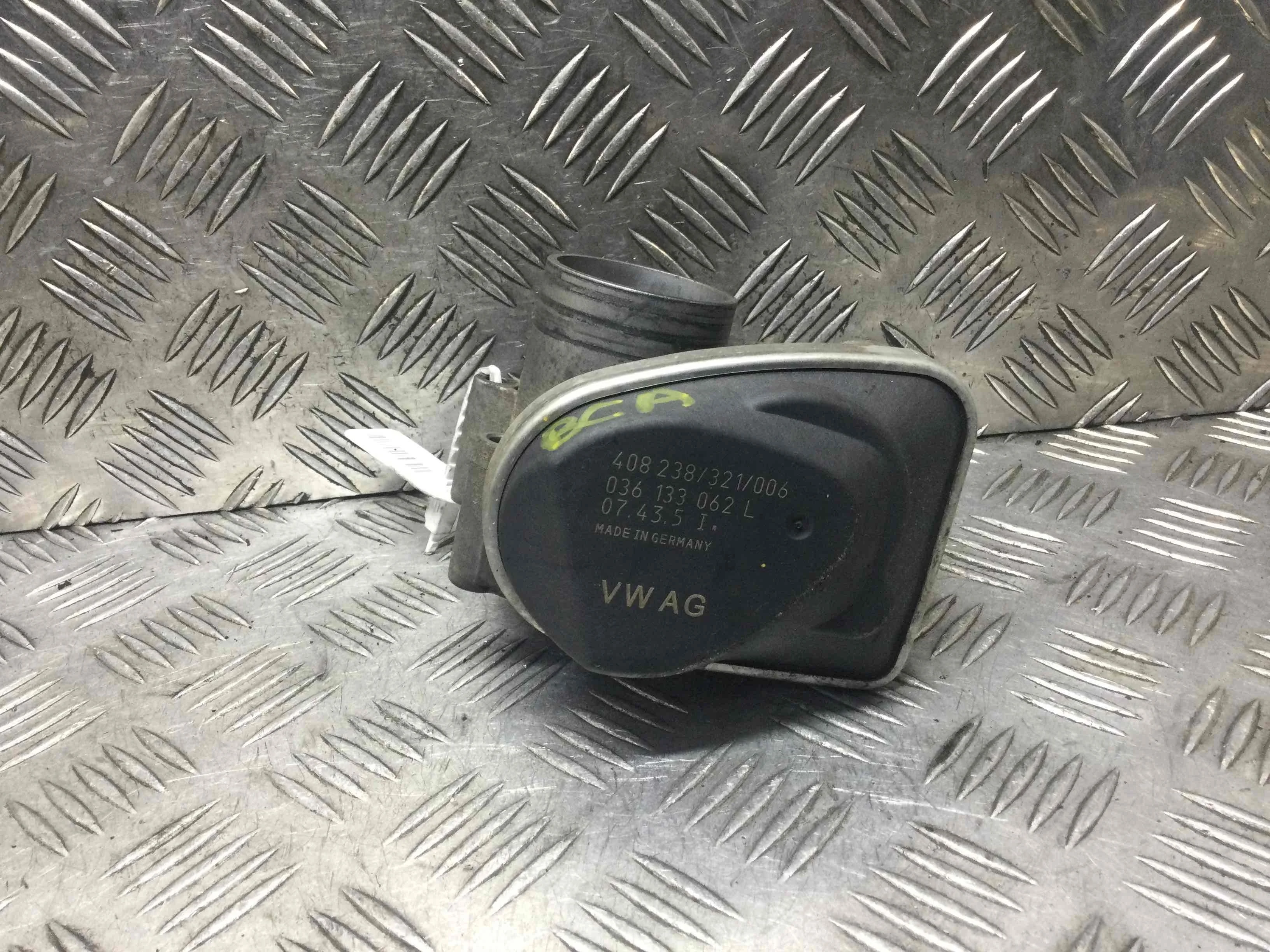 Заслонка дроссельная Volkswagen Beetle A4 (1997-2005) бензин 1.4 i Механика