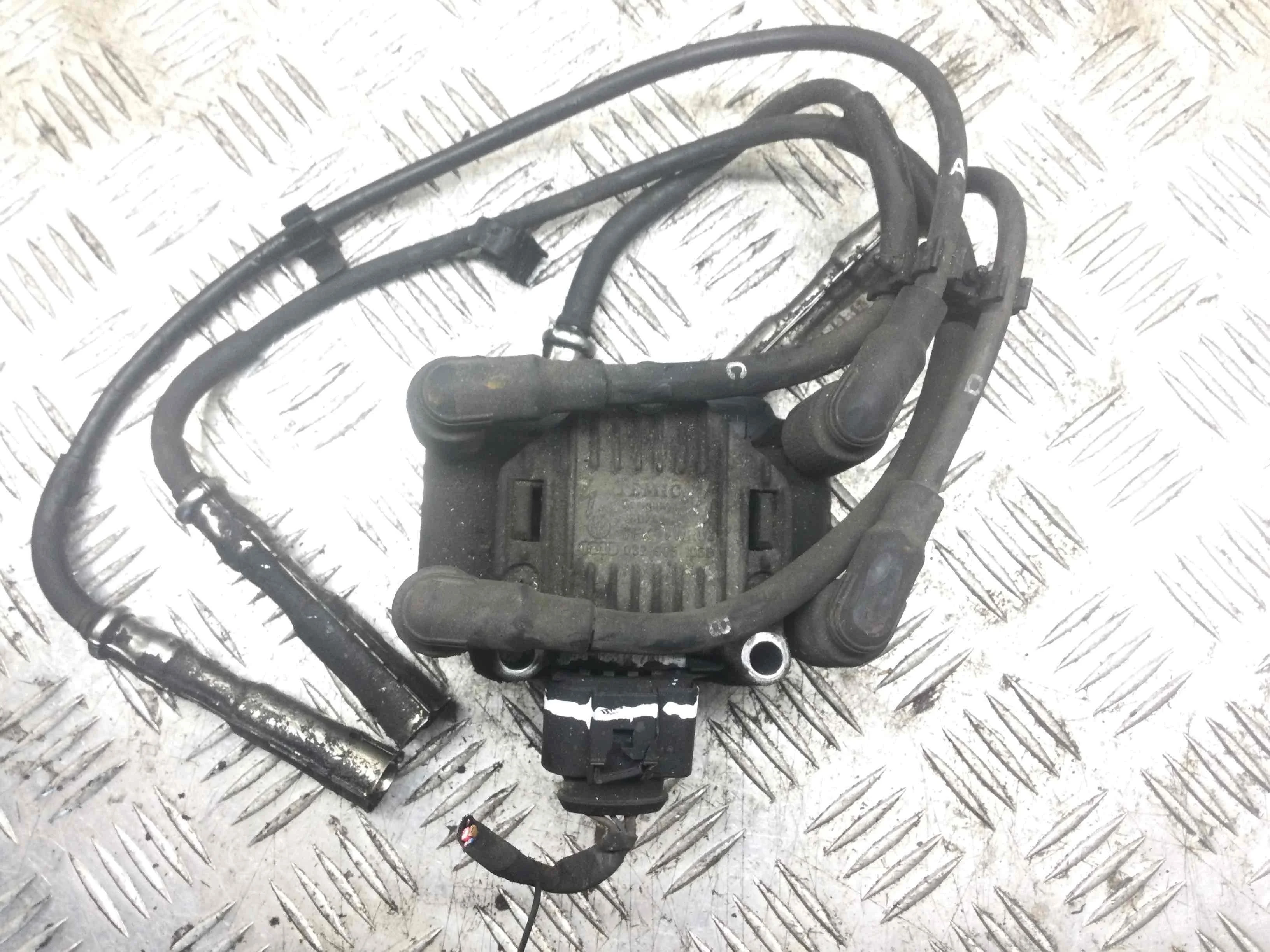 Катушка зажигания Audi A3 8P/8PA [рестайлинг] (2004-2008) бензин 1.6 i Механика