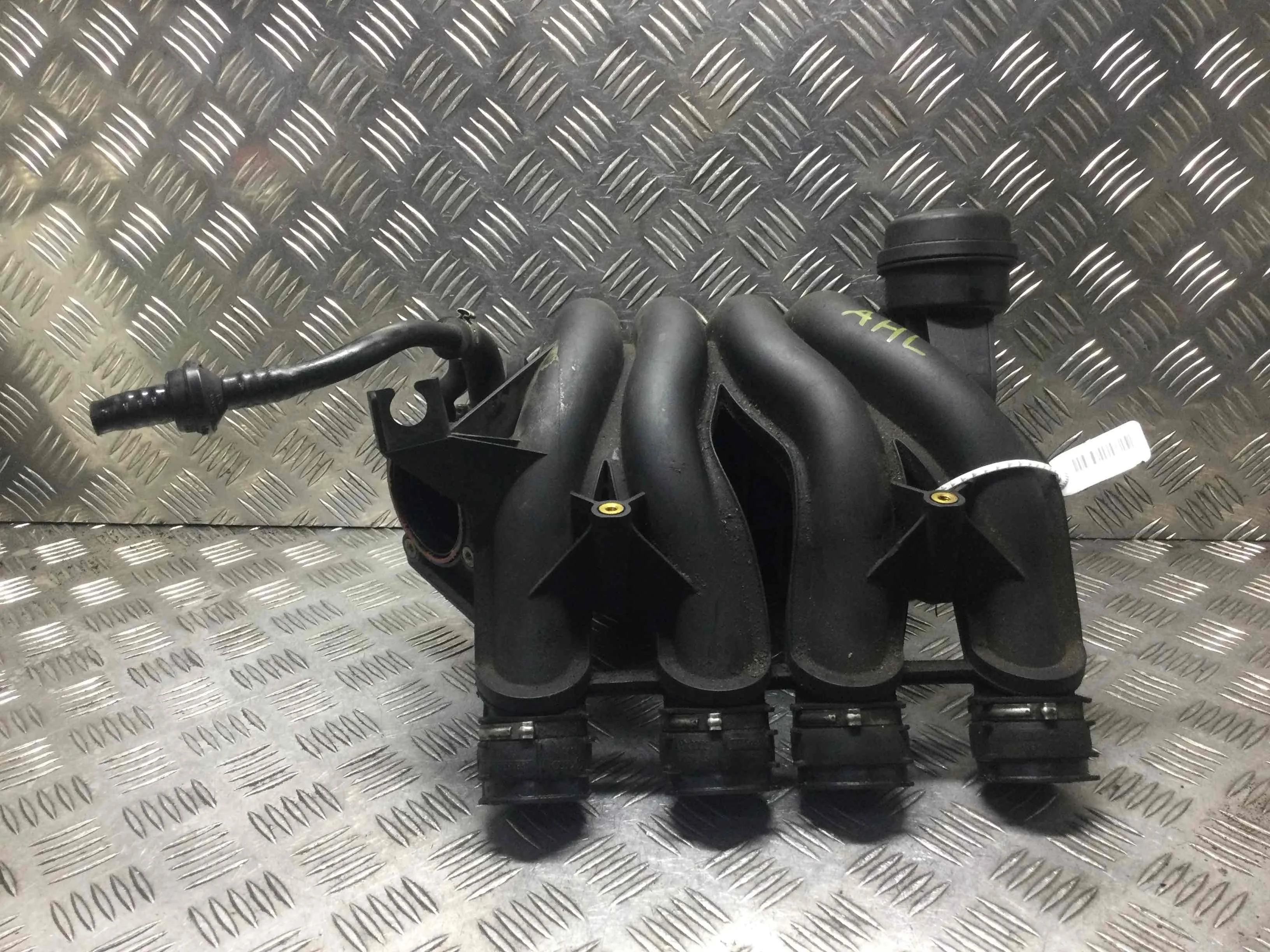 Коллектор впускной Volkswagen Passat B5 (1996-2000) бензин 1.6 i Механика Универсал