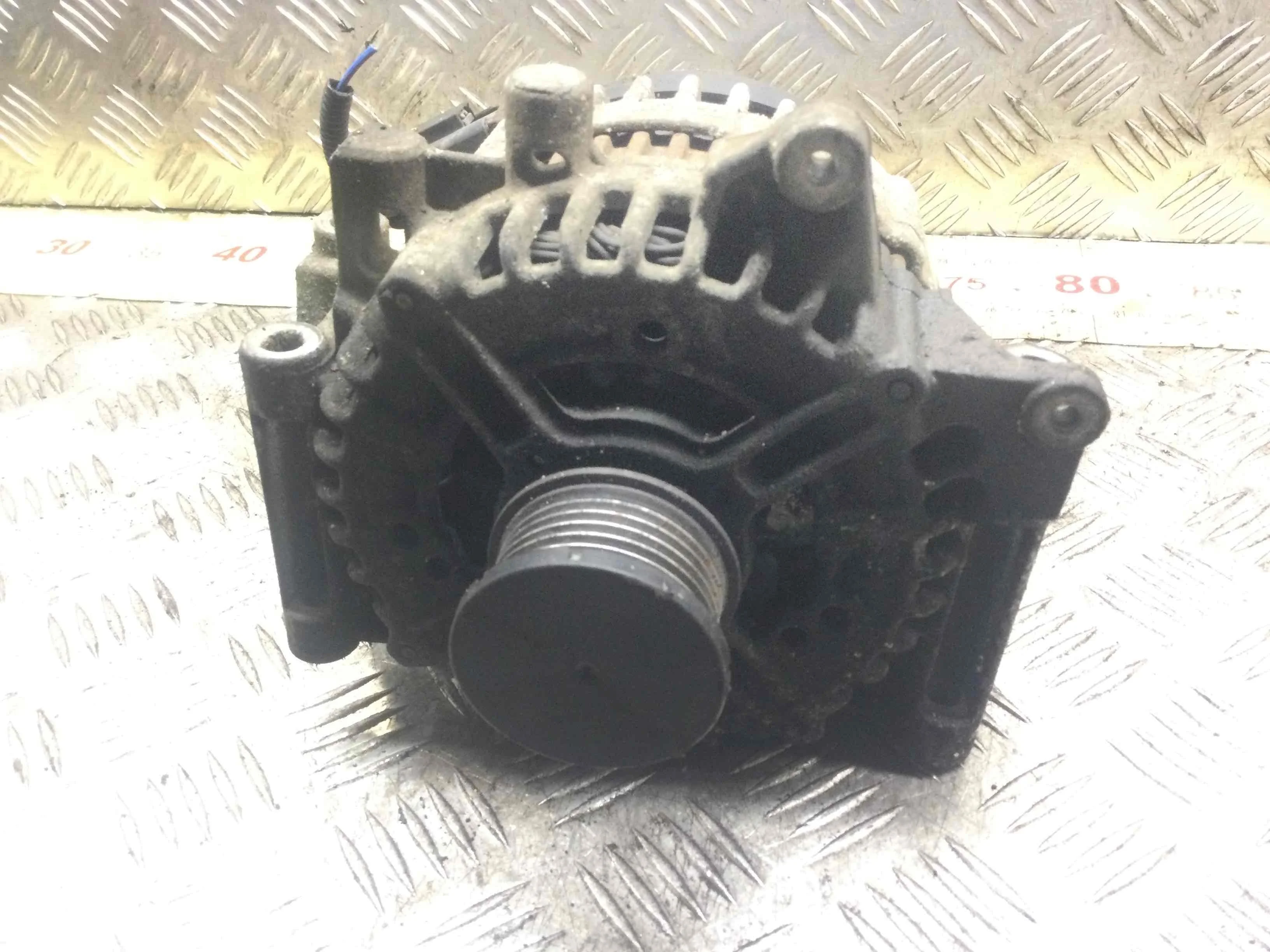 Генератор Mercedes C-klasse W204/S204 (2007-2012) дизель 2.2 CDI Автомат Седан