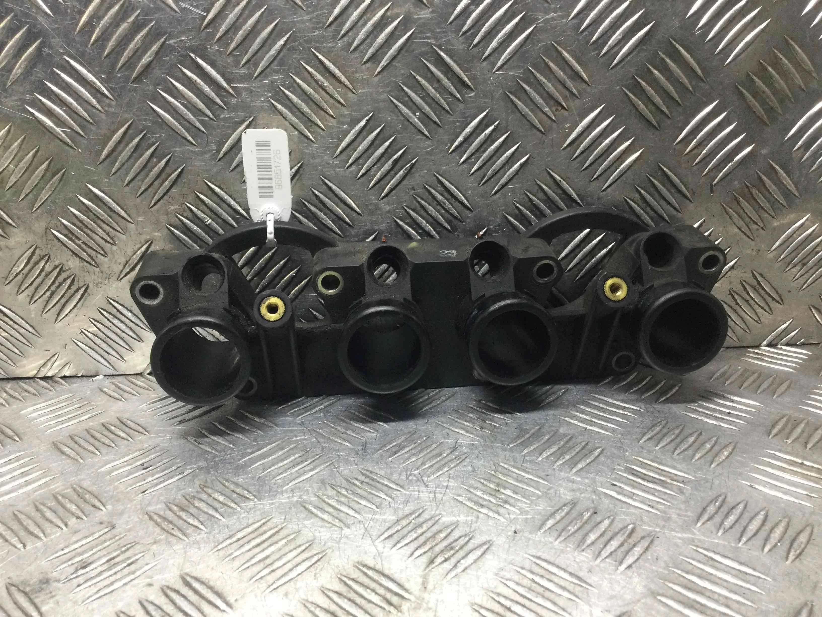 Коллектор впускной Volkswagen Passat B5 (1996-2000) бензин 1.6 i Механика Универсал