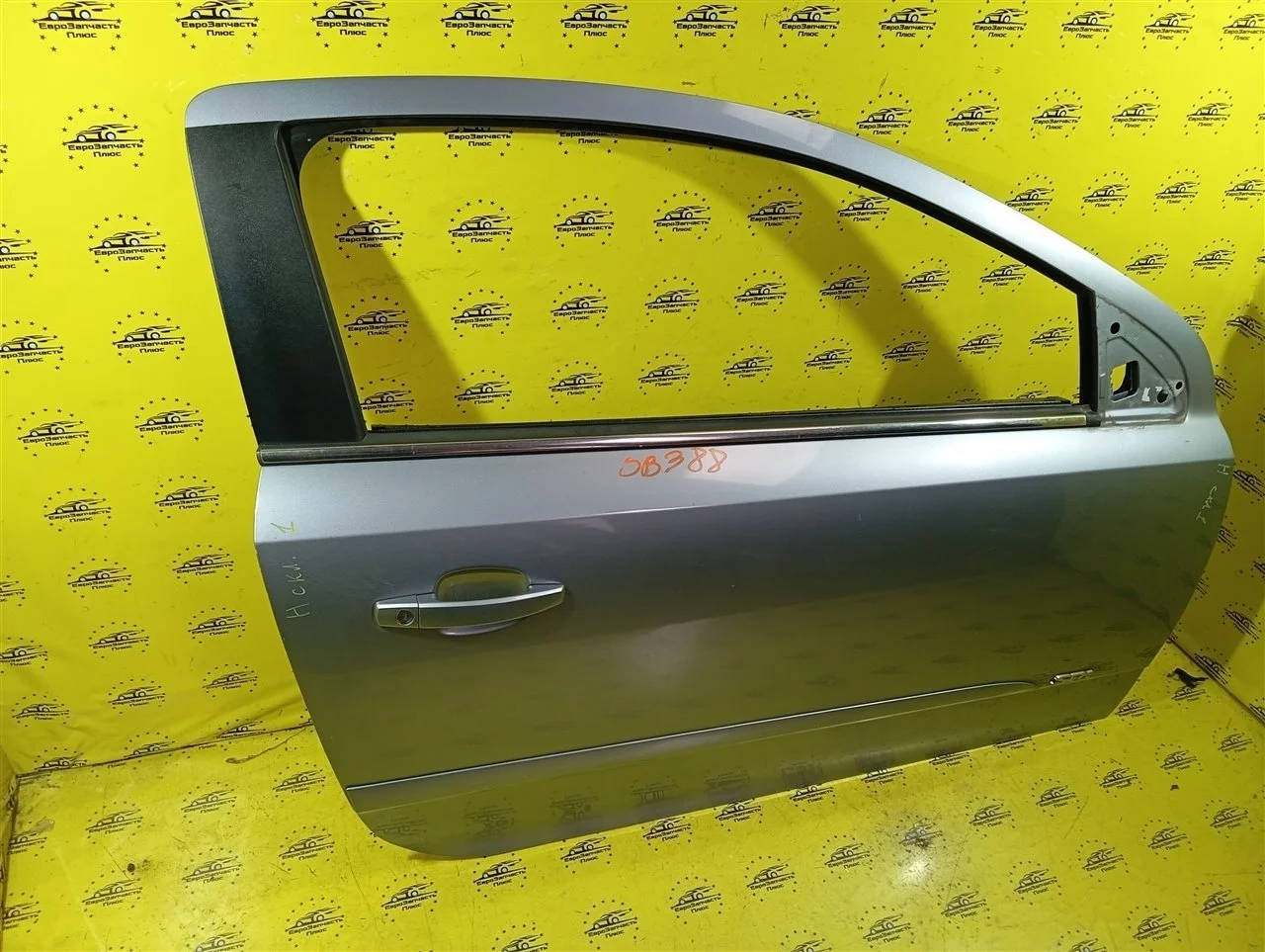 Дверь Opel Astra 13168044 H, передняя правая