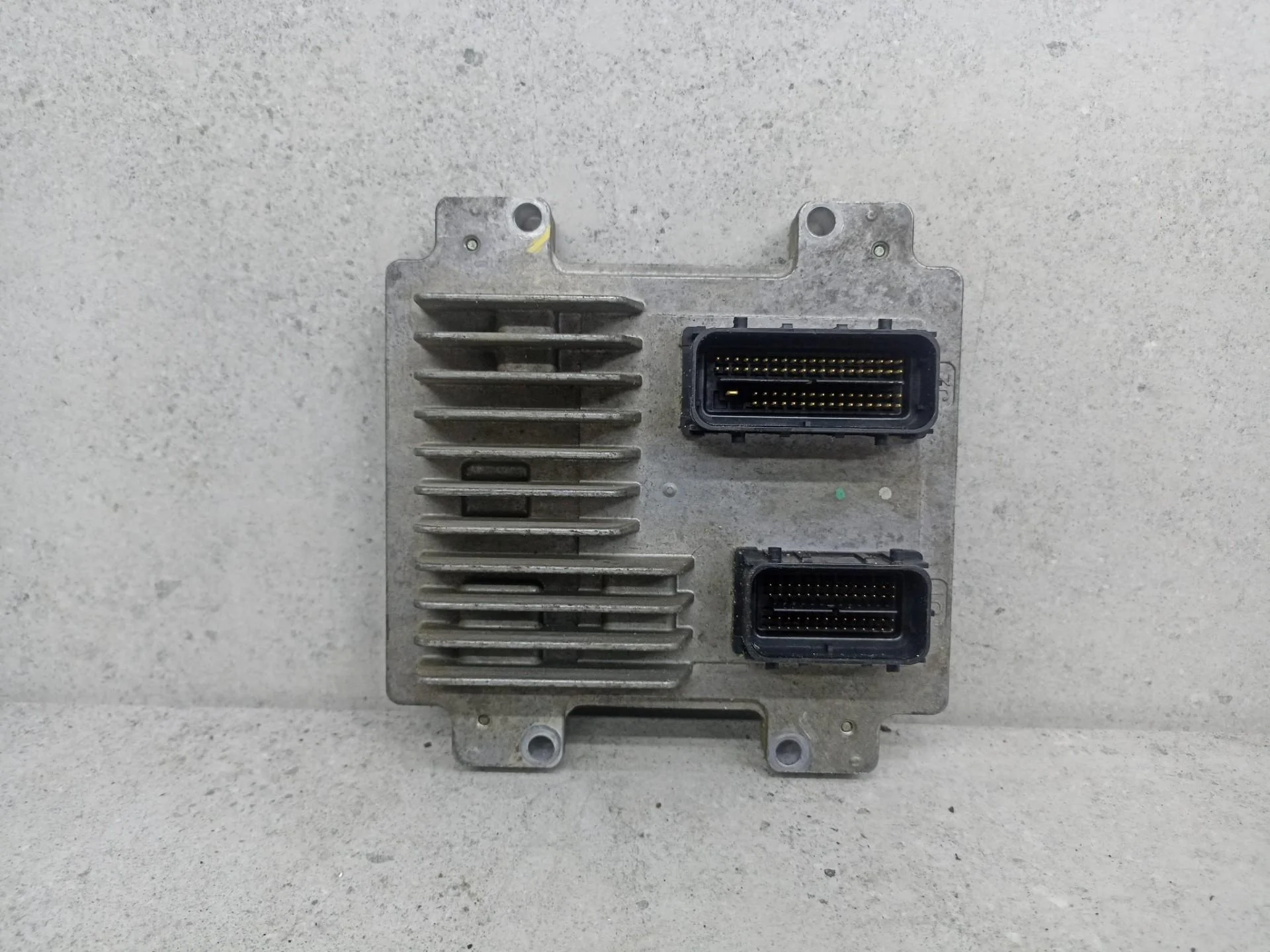 Блок управления двигателем Chevrolet Aveo T300