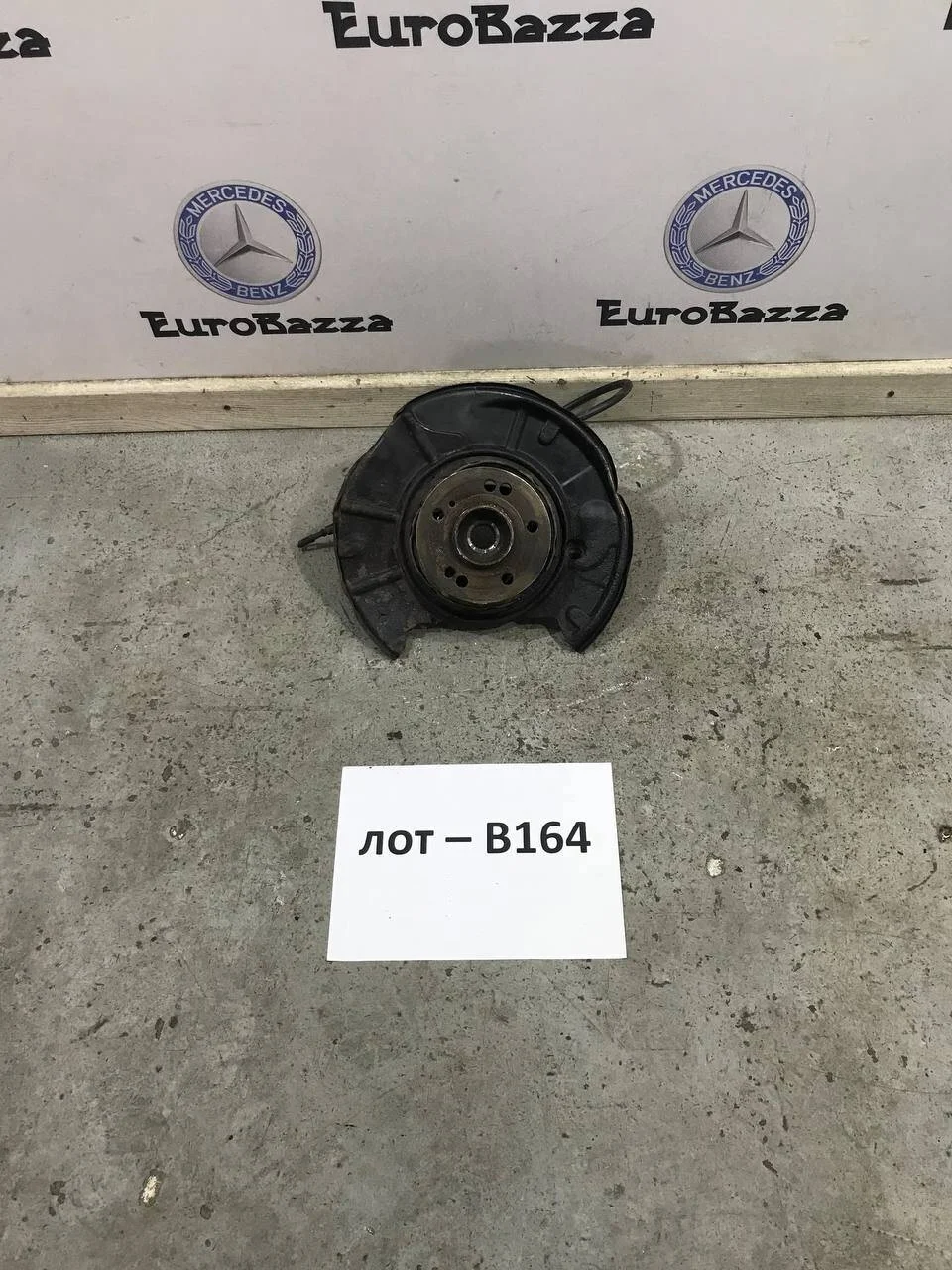 Кулак задний правый Mercedes W220