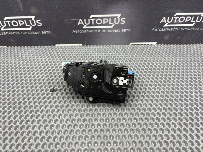 Замок боковой двери Skoda Octavia 2011 3D1837015AP ЛИФТБЭК А5 1.4 CAXA, передний левый
