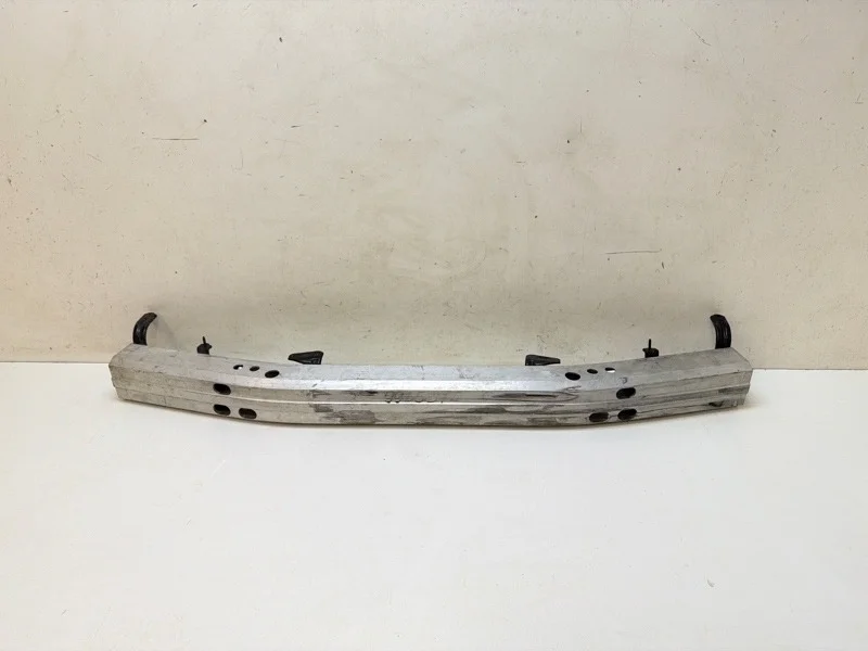 Усилитель бампера Toyota Land Crusier 2012-2015 200