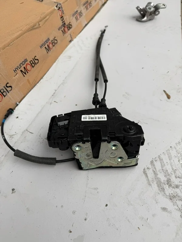 Замок двери Hyundai Tucson 3